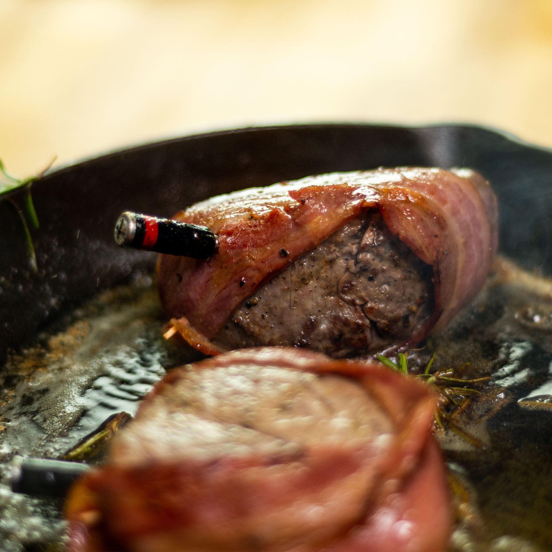 Meatstick Mini Roed Lifestyle 1