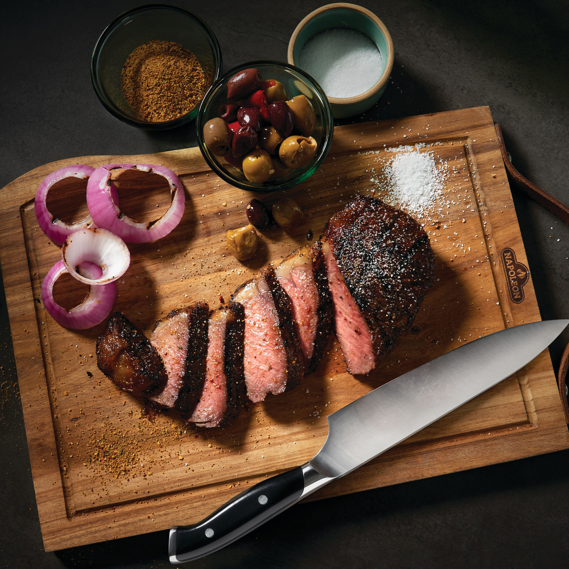 Original JPG 70039 Cuttingboard Knife Blade Steak2