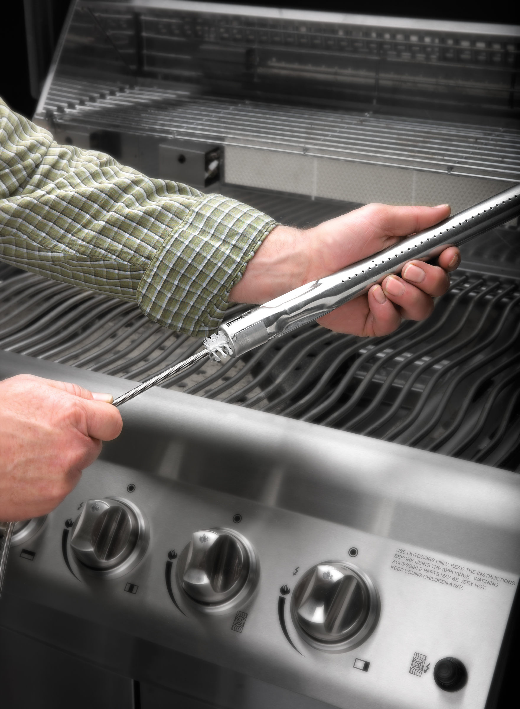 62005 Venturi Cleaning Brush In Use Napoleon Grills