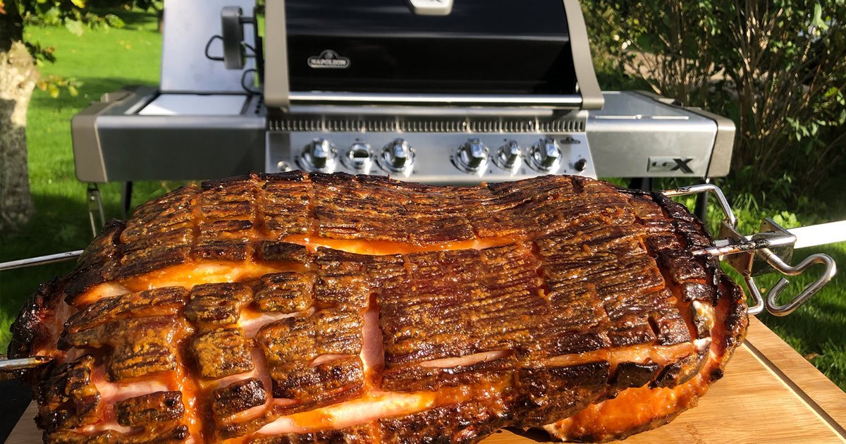 skinke-paa-rotisseri-opskrift-gasgrill_1 /upload/
