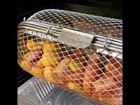 Kamsteg Chunks Med Kartofler Og Roedloeg I Rotisserikurv Opskrift Gasgrill 3 3726